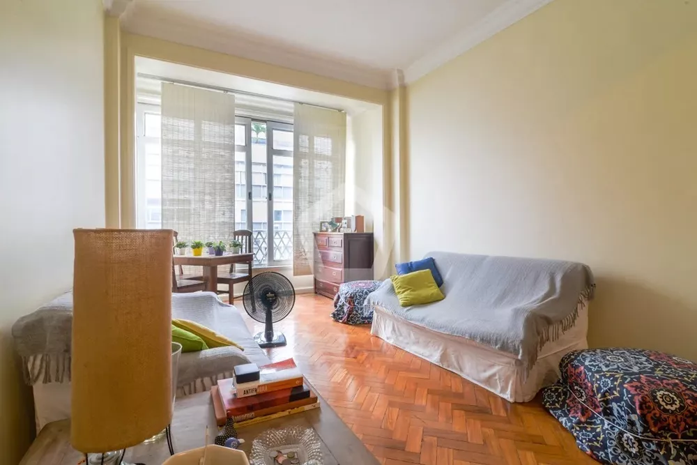 Apartamento à venda com 3 quartos, 130m² - Foto 2