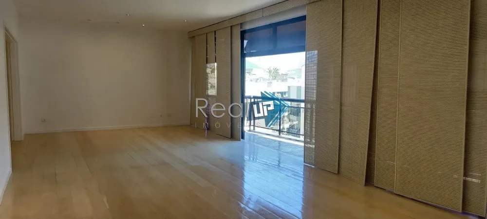 Apartamento, 3 quartos, 256 m² - Foto 2
