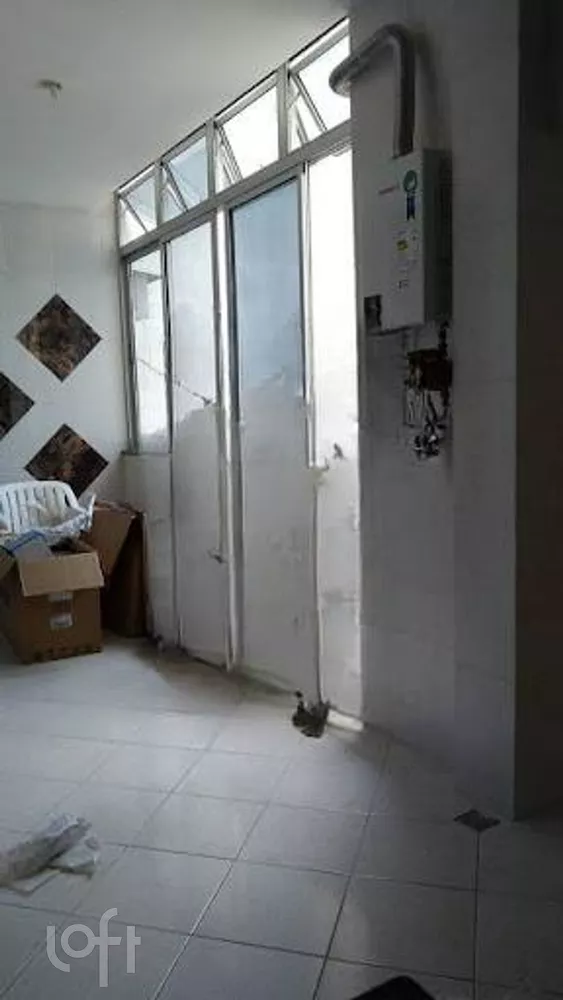 Apartamento à venda com 3 quartos, 185m² - Foto 4