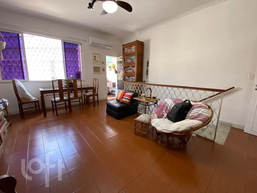 Casa à venda com 3 quartos, 185m² - Foto 1