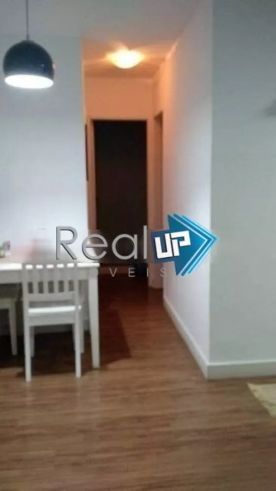 Apartamento à venda com 2 quartos, 64m² - Foto 3