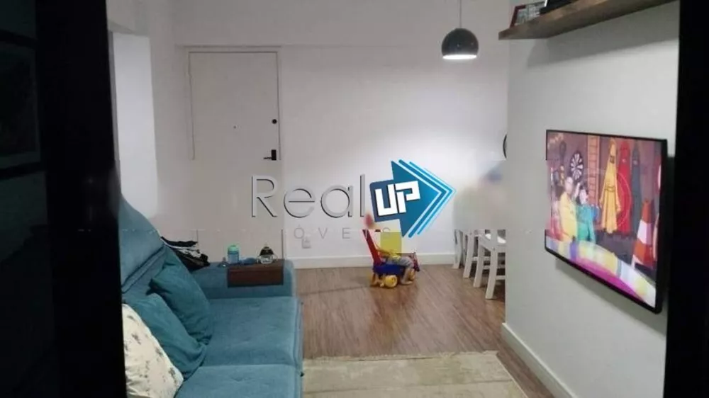 Apartamento à venda com 2 quartos, 64m² - Foto 2