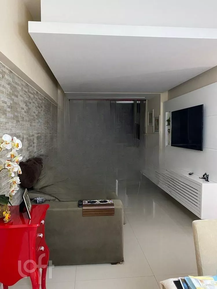 Apartamento à venda com 3 quartos, 100m² - Foto 1