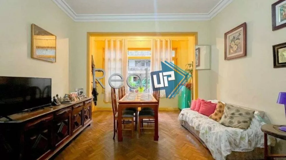 Apartamento à venda com 3 quartos, 96m² - Foto 2