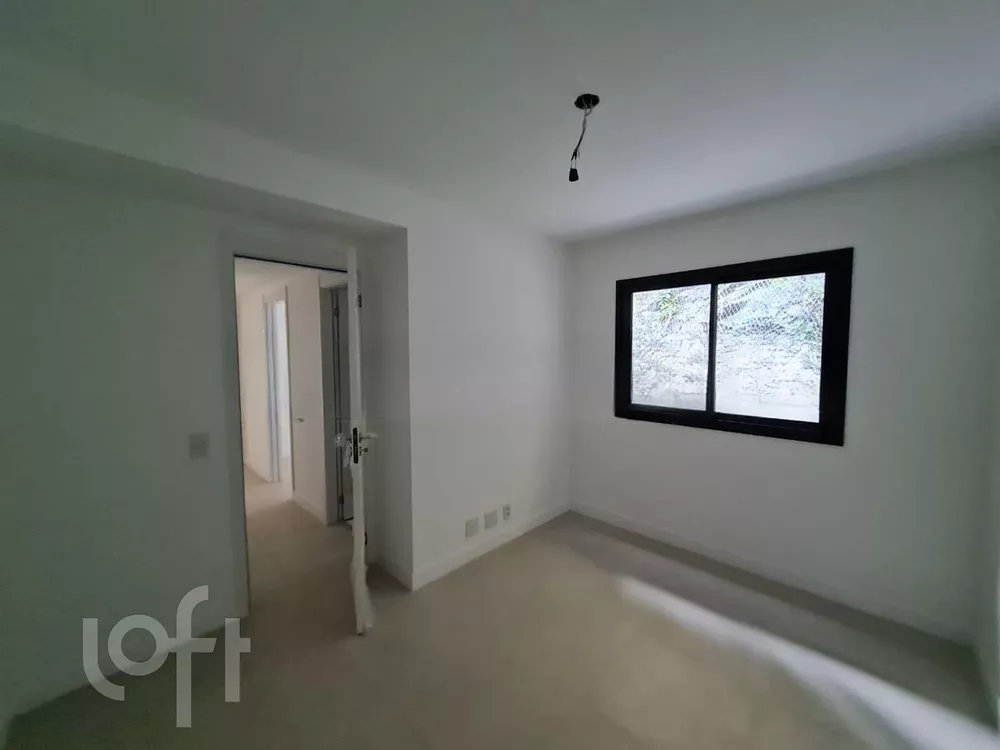 Apartamento à venda com 3 quartos, 158m² - Foto 2