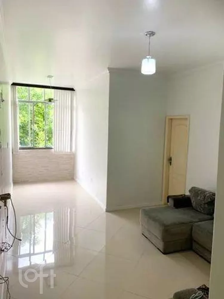 Apartamento à venda com 3 quartos, 82m² - Foto 1