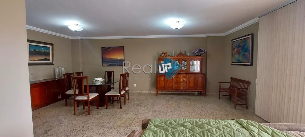 Apartamento à venda com 3 quartos, 181m² - Foto 1