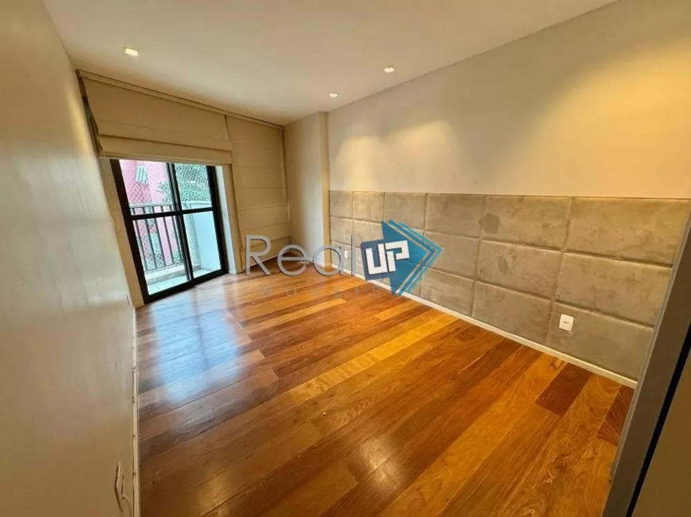 Apartamento à venda com 4 quartos, 168m² - Foto 3