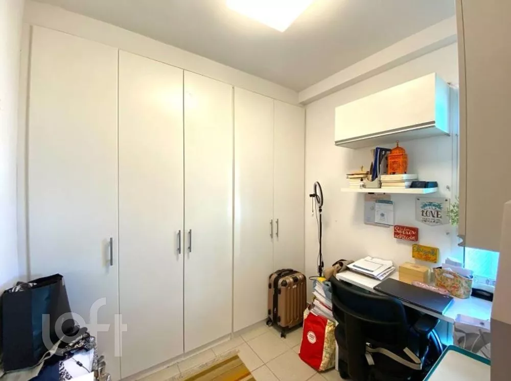 Apartamento à venda com 4 quartos, 135m² - Foto 1