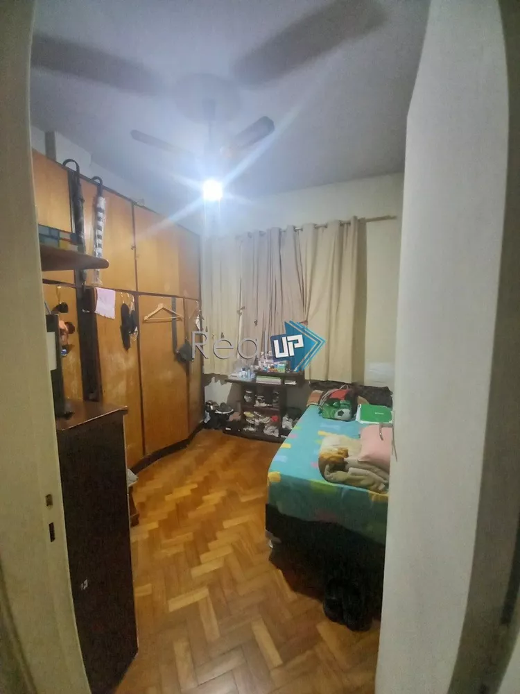 Apartamento à venda com 2 quartos, 66m² - Foto 2