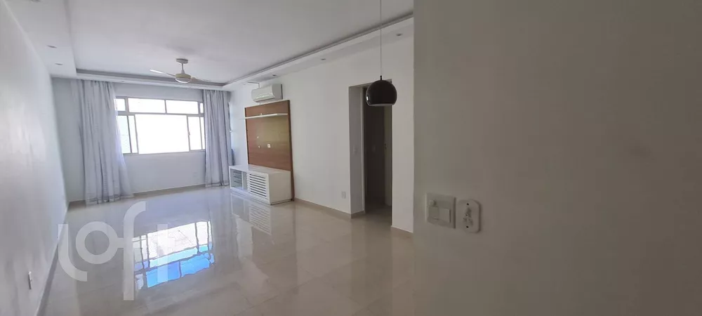 Apartamento à venda com 3 quartos, 120m² - Foto 1