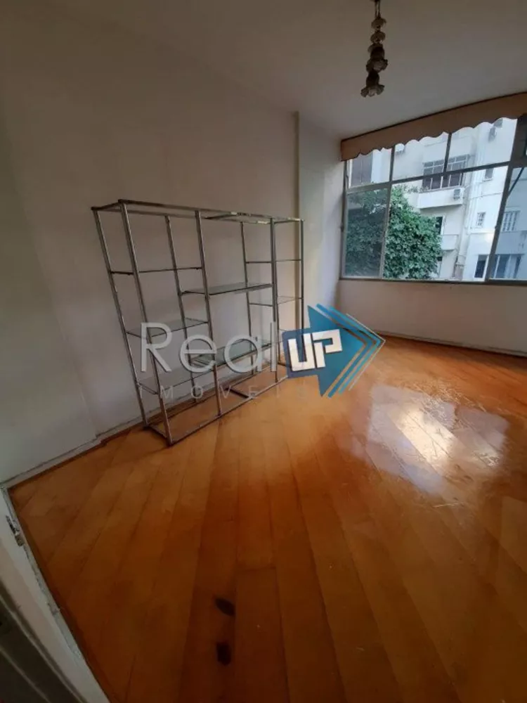 Apartamento à venda com 1 quarto, 40m² - Foto 1