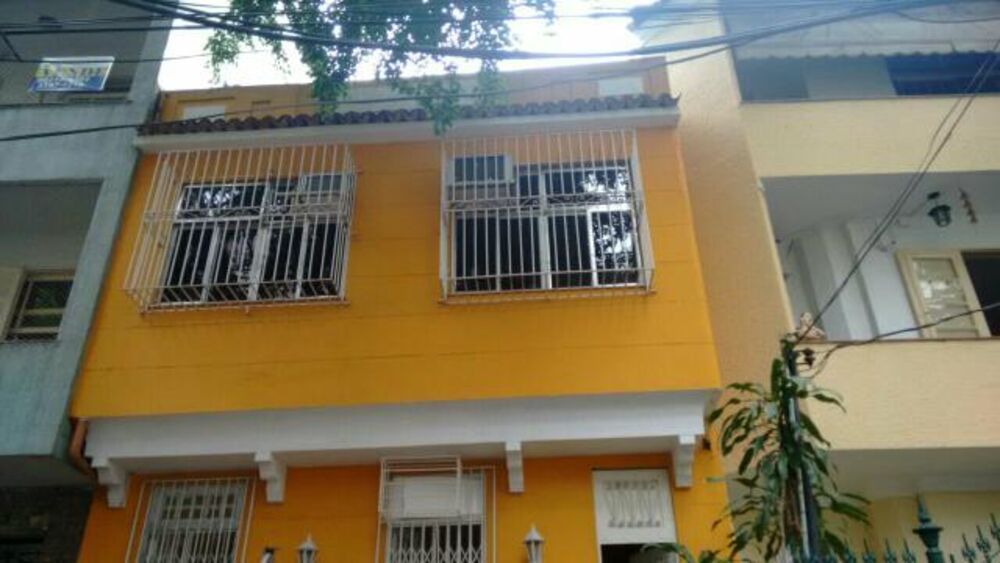 Casa à venda com 6 quartos, 400m² - Foto 2