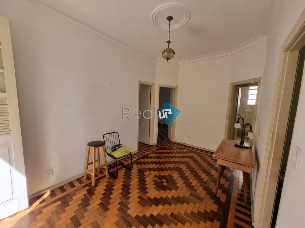 Apartamento à venda com 2 quartos, 65m² - Foto 2