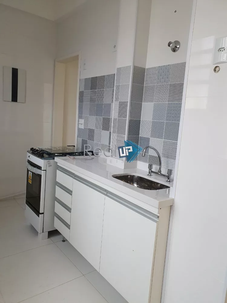 Apartamento à venda com 2 quartos, 70m² - Foto 4