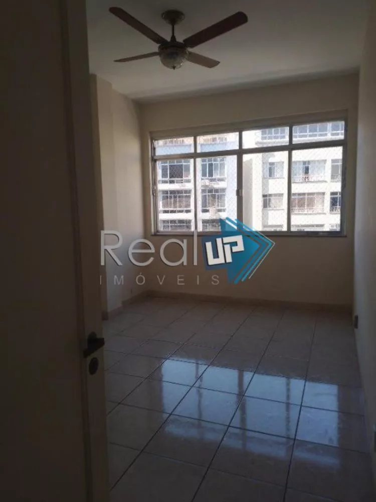 Apartamento à venda com 3 quartos, 127m² - Foto 4