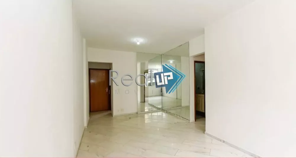 Apartamento à venda com 2 quartos, 80m² - Foto 4