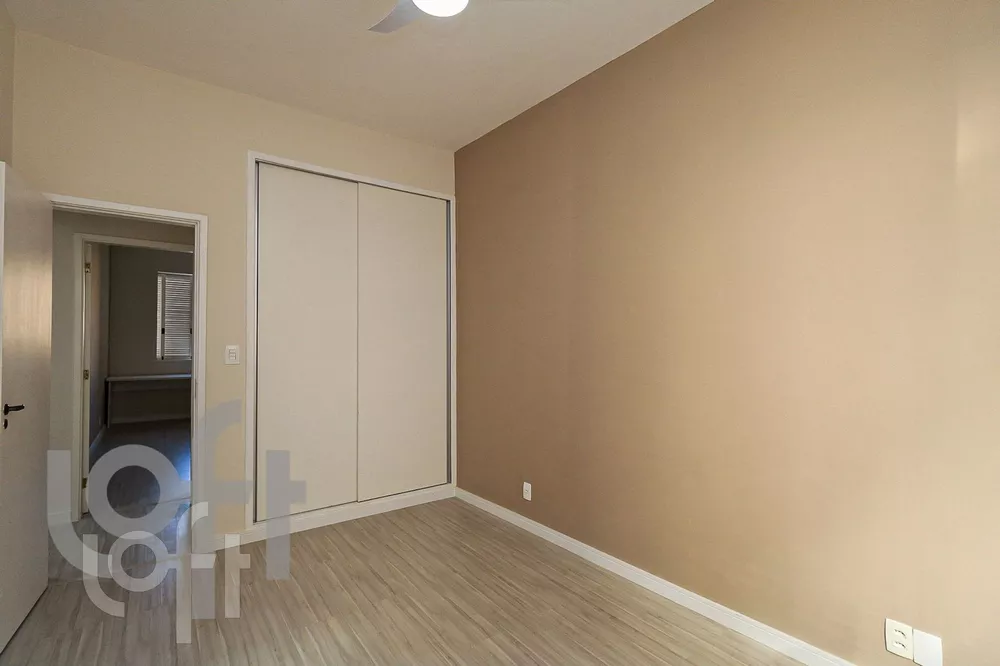 Apartamento à venda com 3 quartos, 110m² - Foto 2