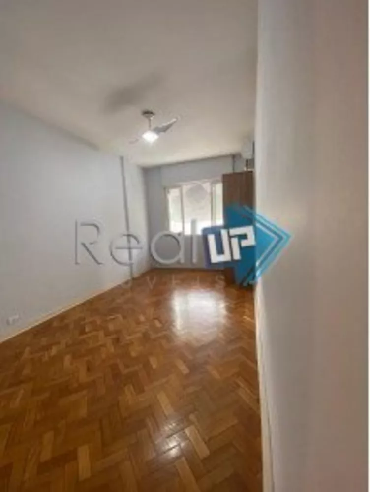 Apartamento à venda com 1 quarto, 28m² - Foto 1