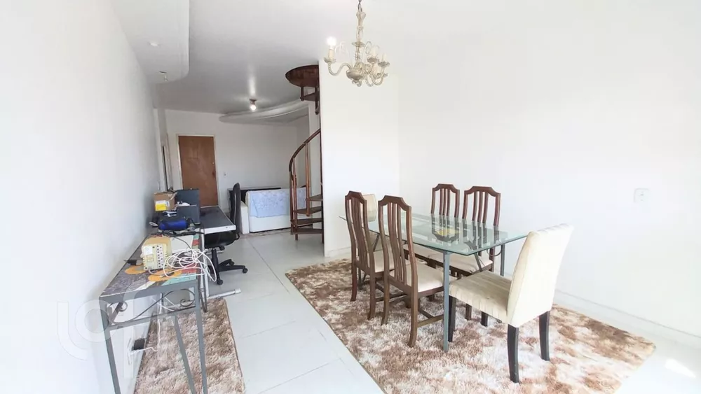 Apartamento à venda com 3 quartos, 210m² - Foto 3