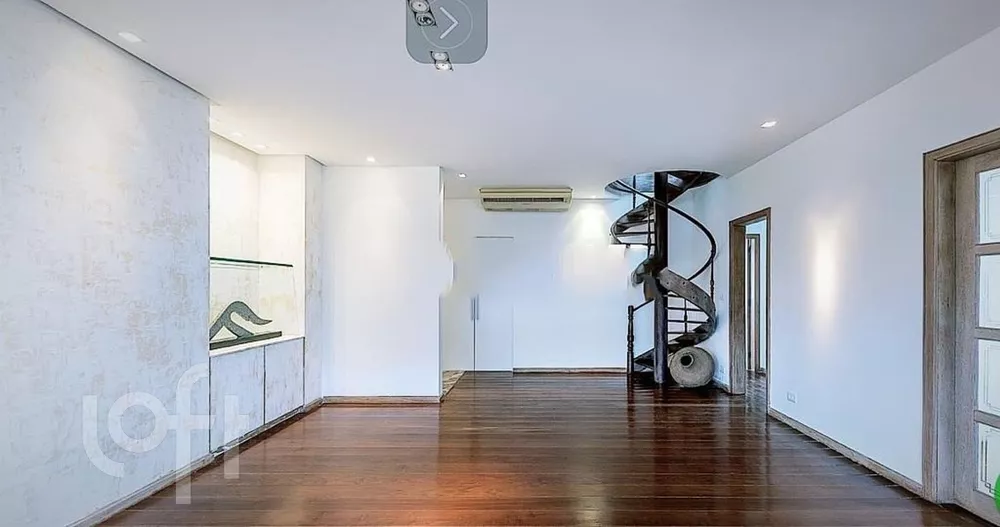 Apartamento à venda com 3 quartos, 246m² - Foto 7