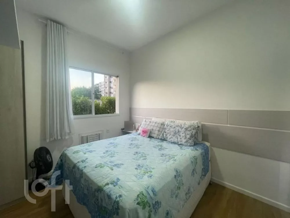 Apartamento à venda com 3 quartos, 107m² - Foto 2