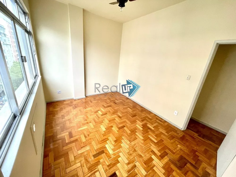 Apartamento à venda com 3 quartos, 110m² - Foto 8