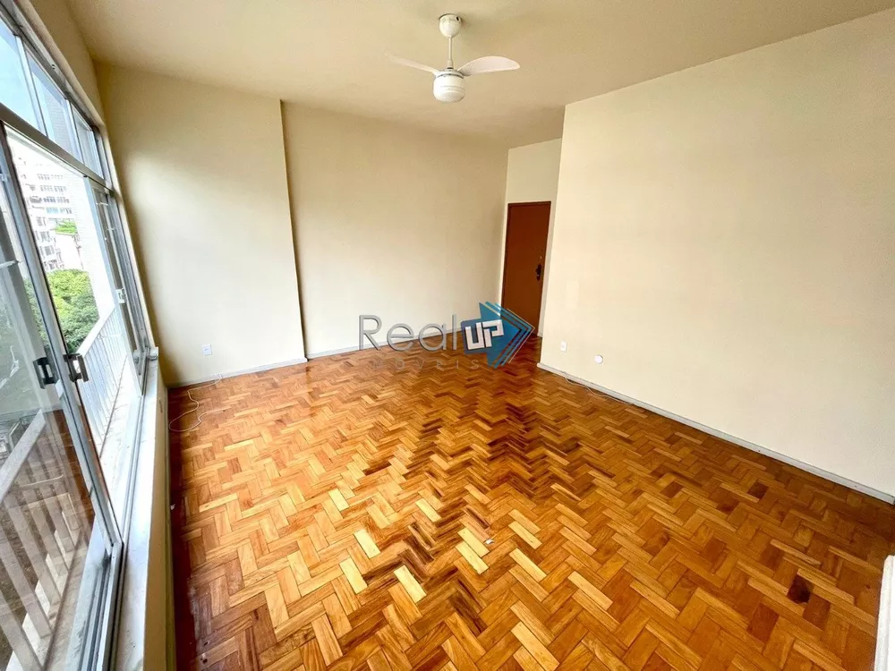 Apartamento à venda com 3 quartos, 110m² - Foto 4