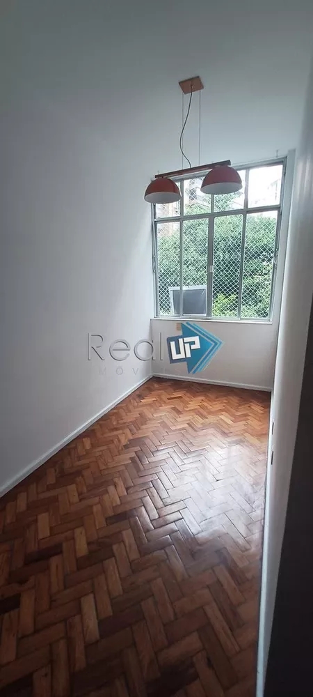 Apartamento à venda com 2 quartos, 60m² - Foto 2