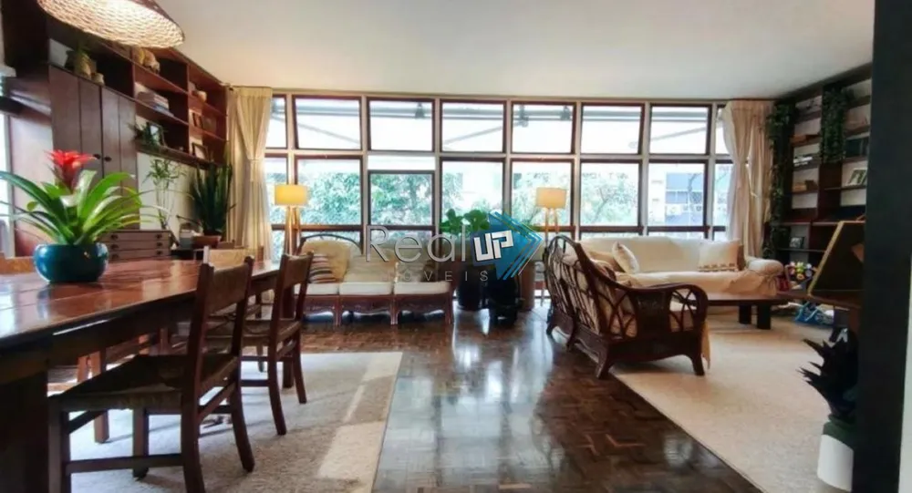 Apartamento, 3 quartos, 130 m² - Foto 2