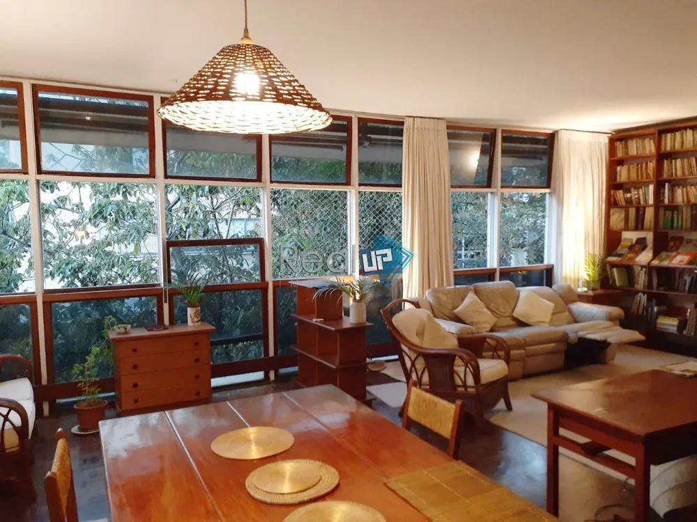 Apartamento, 3 quartos, 130 m² - Foto 1