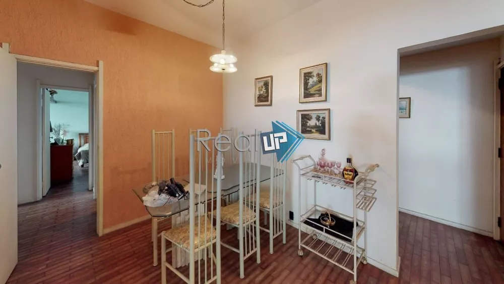 Apartamento à venda com 3 quartos, 156m² - Foto 2