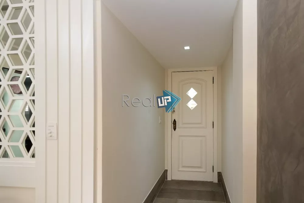 Apartamento à venda com 3 quartos, 170m² - Foto 3