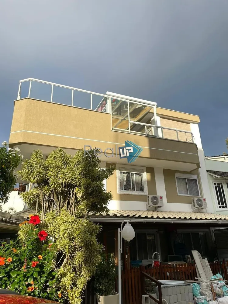 Casa, 5 quartos, 224 m² - Foto 1
