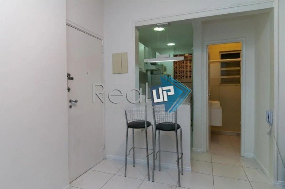 Apartamento à venda com 1 quarto, 49m² - Foto 2