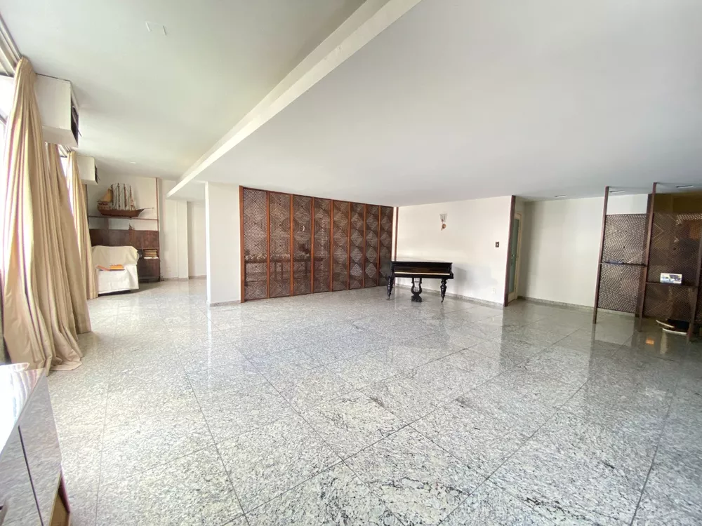 Apartamento à venda com 4 quartos, 278m² - Foto 1