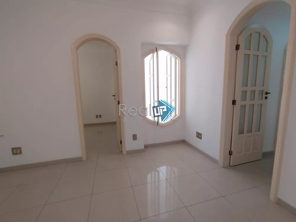 Casa à venda com 2 quartos, 102m² - Foto 2