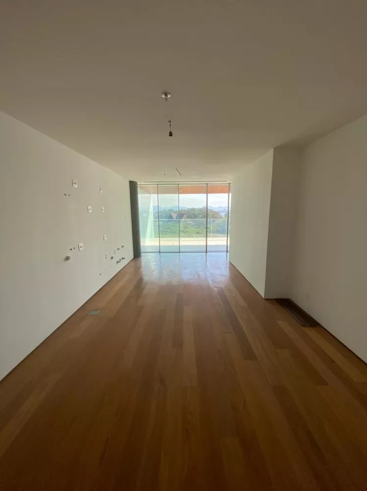 Apartamento à venda com 1 quarto, 130m² - Foto 4