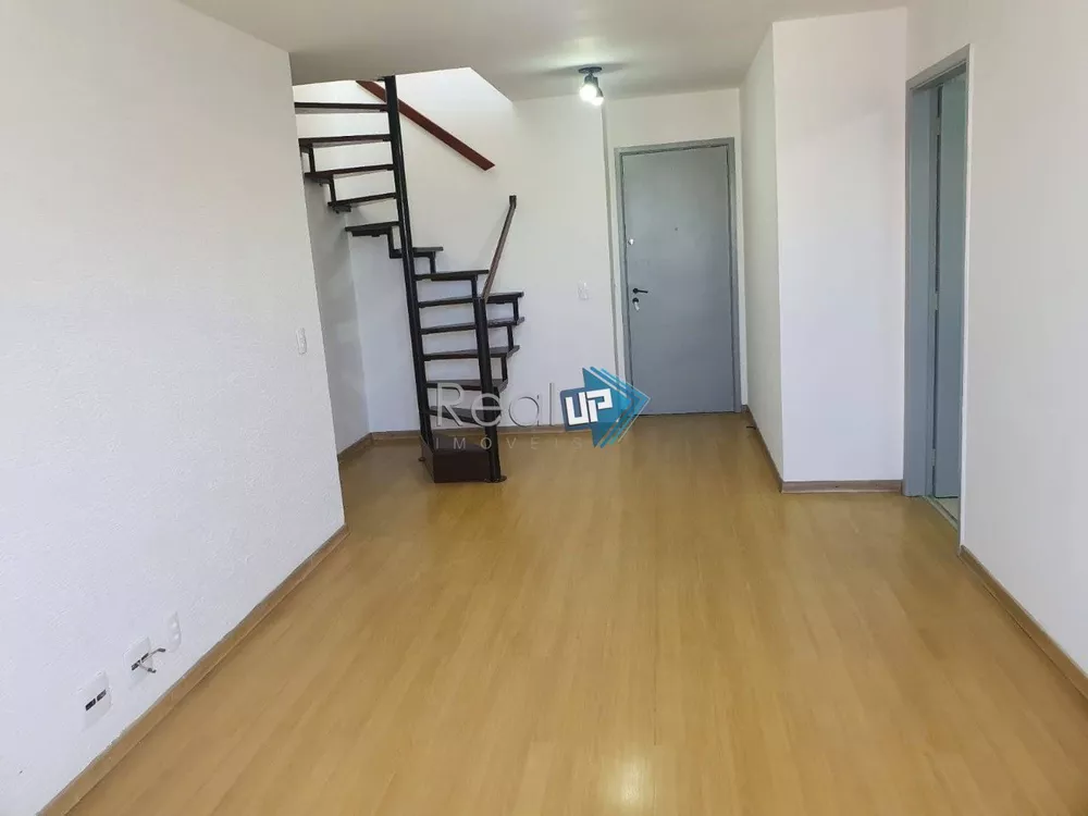 Apartamento à venda com 3 quartos, 159m² - Foto 3