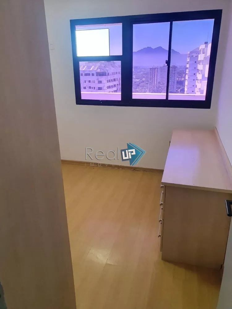 Apartamento à venda com 3 quartos, 159m² - Foto 7