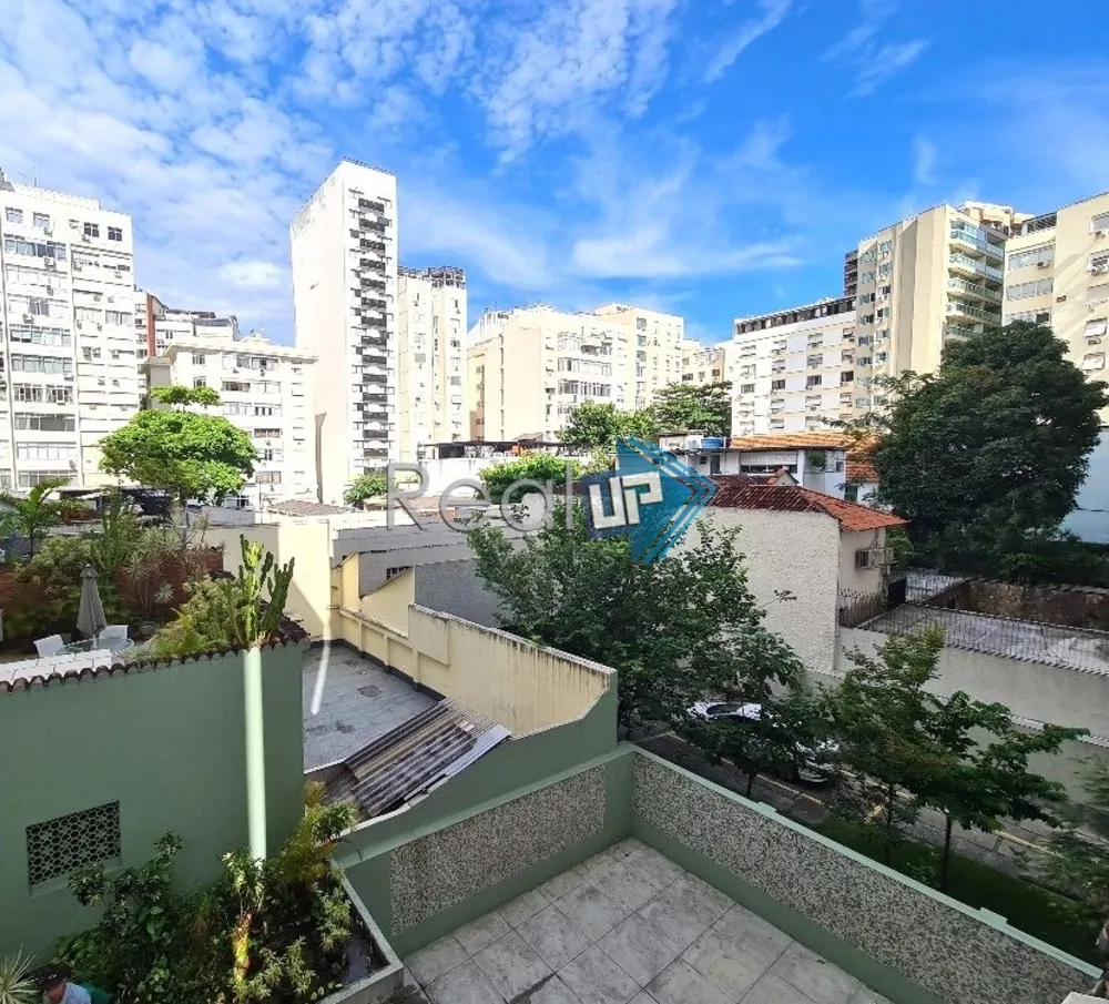 Apartamento à venda com 3 quartos, 119m² - Foto 1