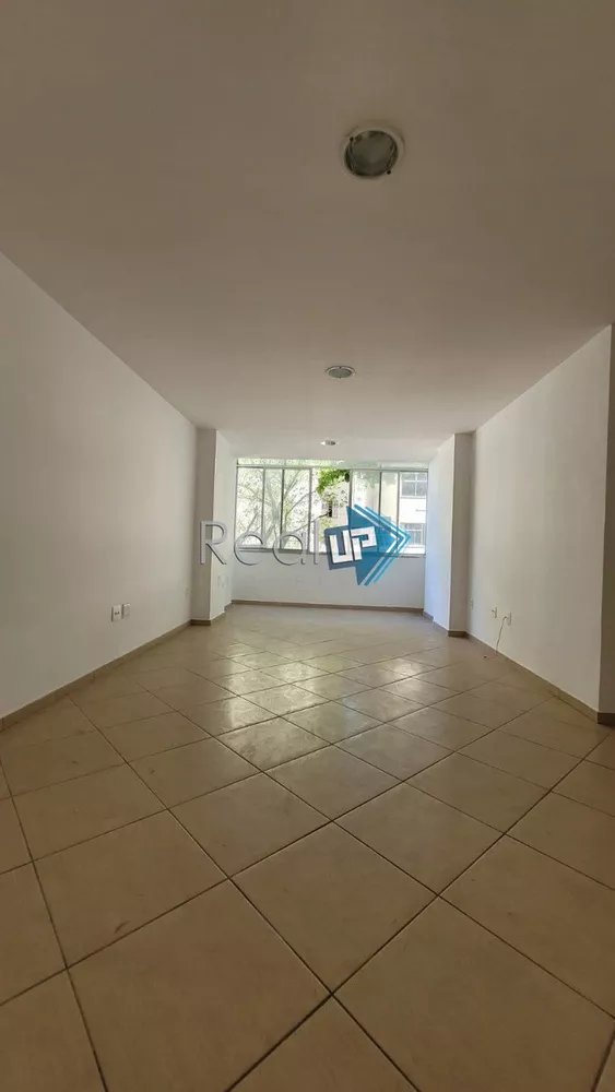 Apartamento à venda com 3 quartos, 110m² - Foto 1