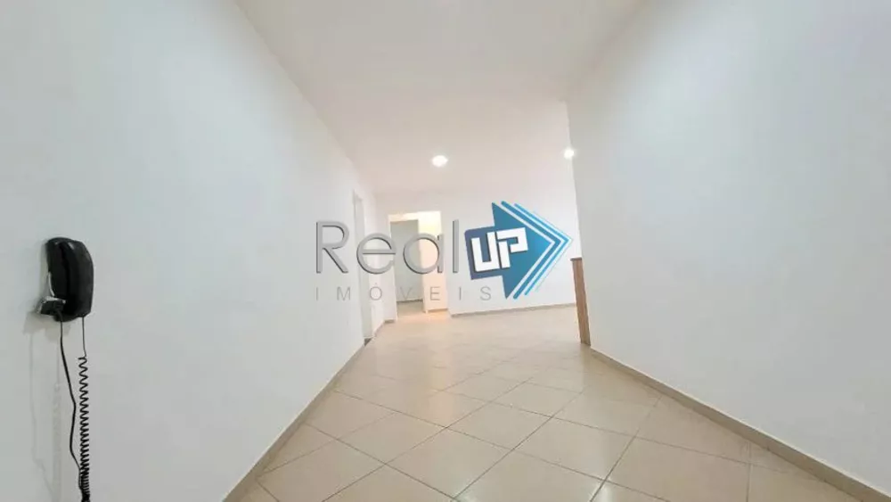 Apartamento à venda com 3 quartos, 110m² - Foto 3