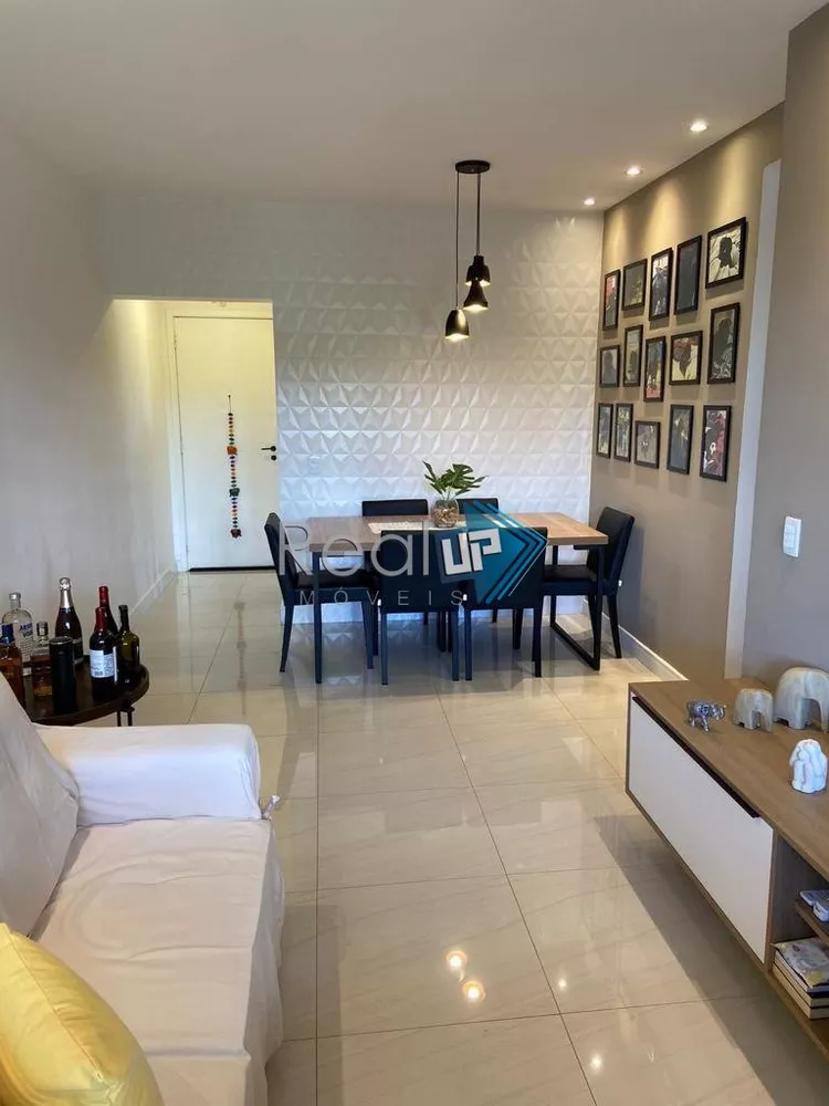 Apartamento à venda com 2 quartos, 71m² - Foto 2