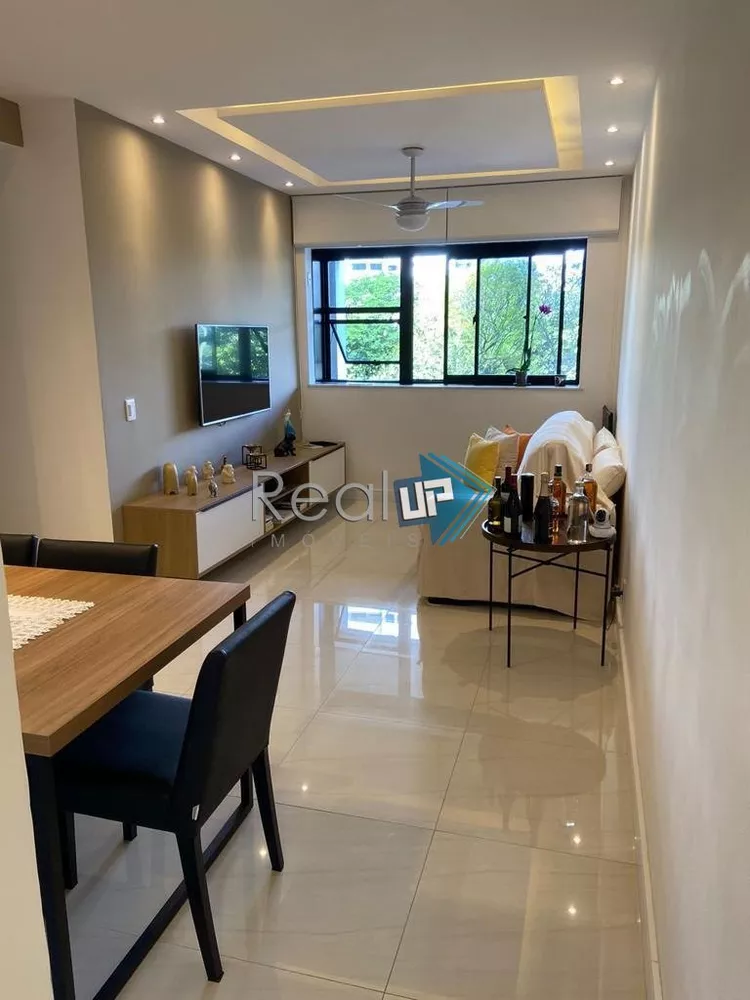 Apartamento à venda com 2 quartos, 71m² - Foto 1