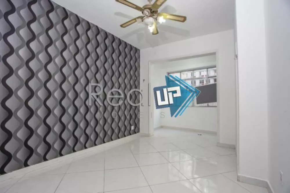 Apartamento à venda com 3 quartos, 74m² - Foto 1