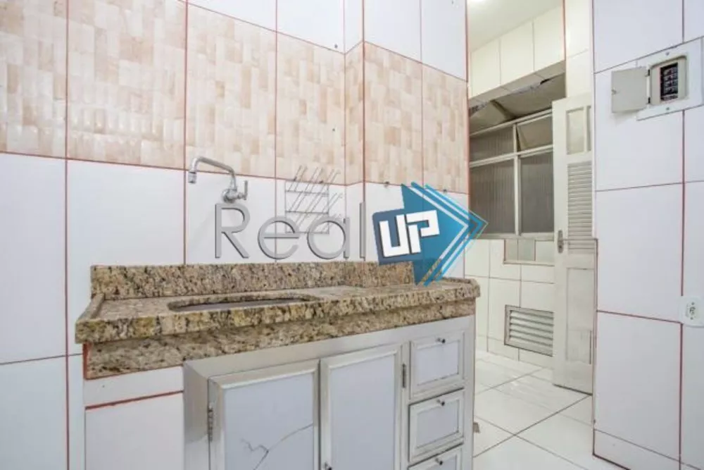 Apartamento à venda com 3 quartos, 74m² - Foto 4