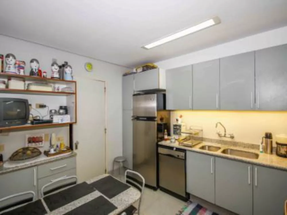 Apartamento à venda com 4 quartos, 253m² - Foto 15