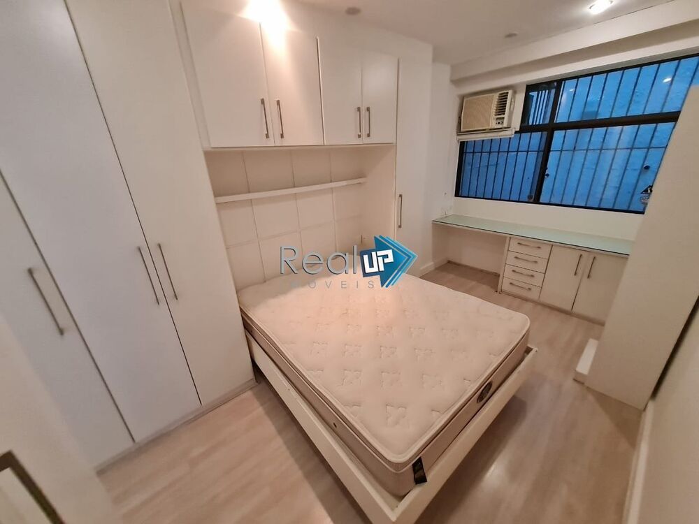 Apartamento à venda com 3 quartos, 250m² - Foto 9