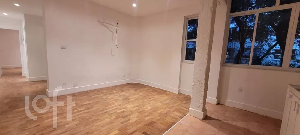 Apartamento à venda com 2 quartos, 69m² - Foto 2